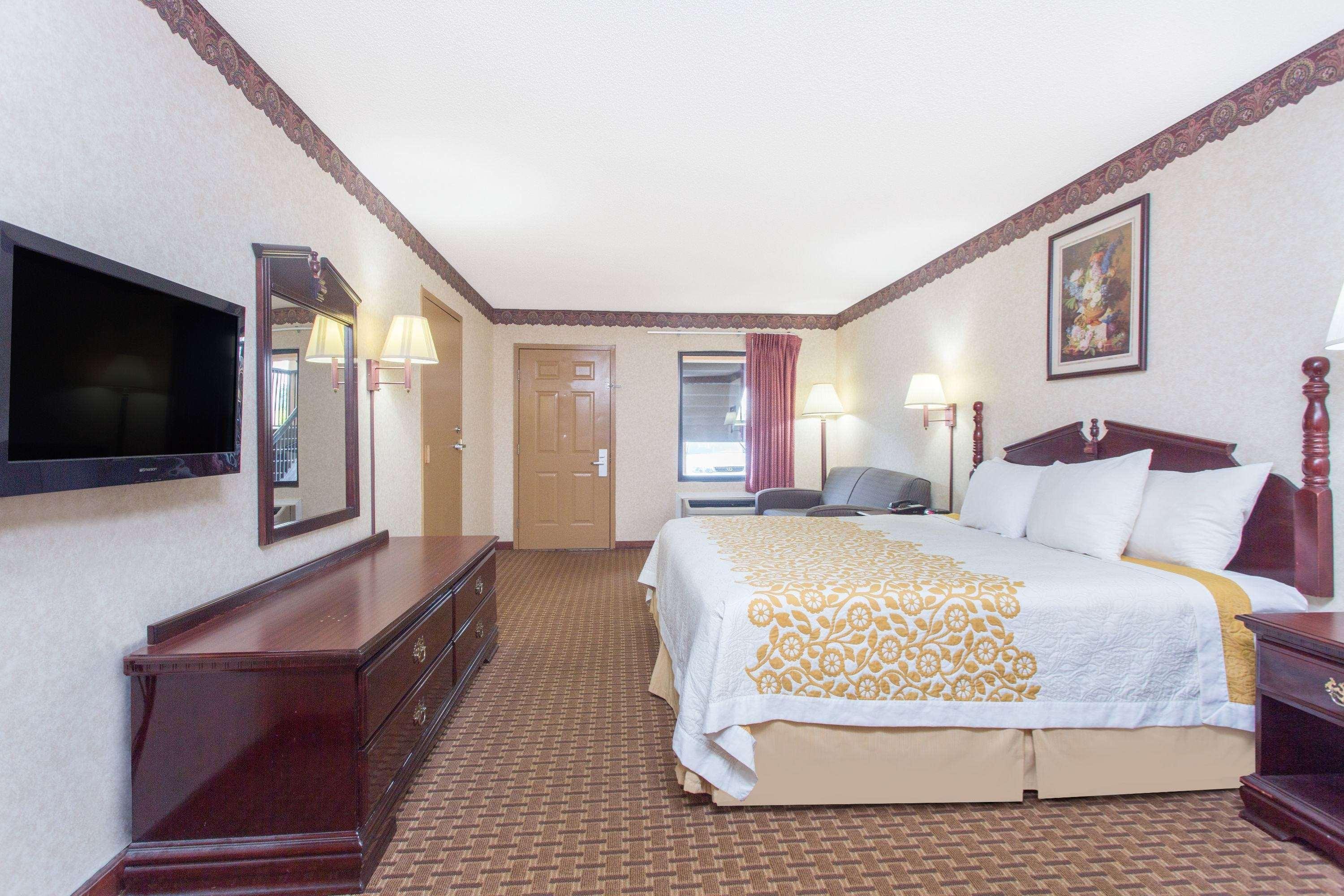 Days By Wyndham Hotel Thomaston