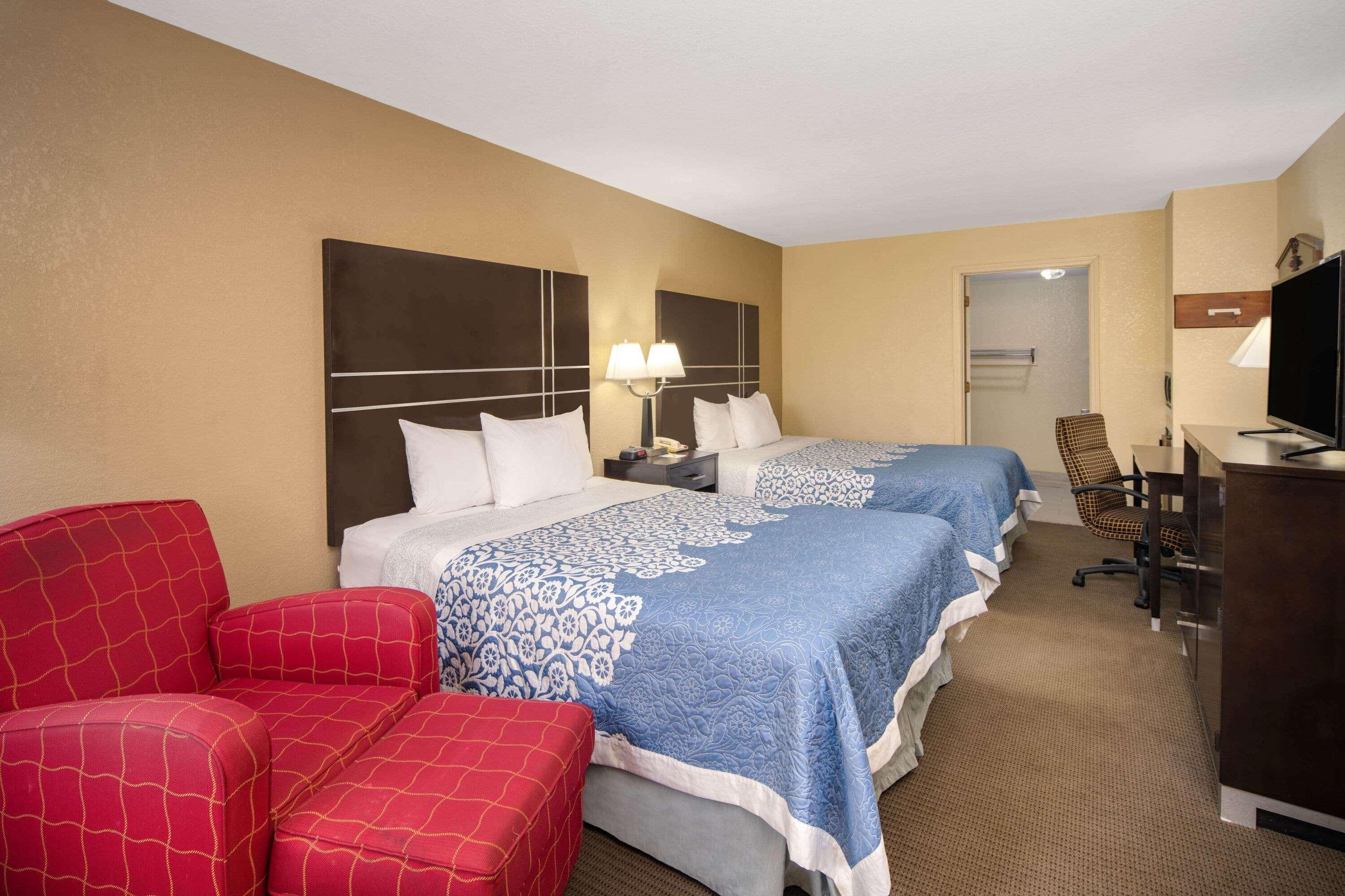 Days By Wyndham Hotel